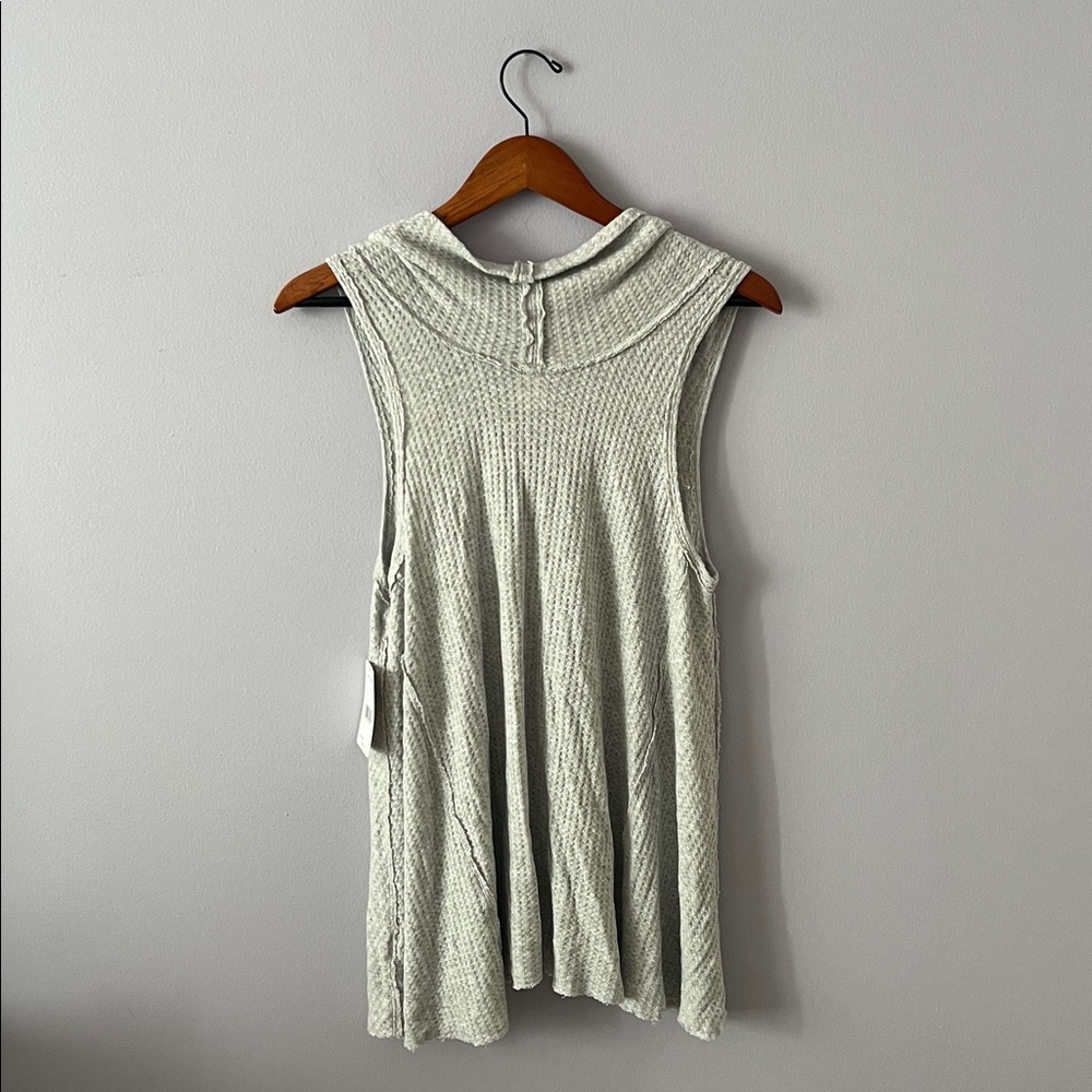 NWT Soft Grey Free People Top - Picture 4 of 5